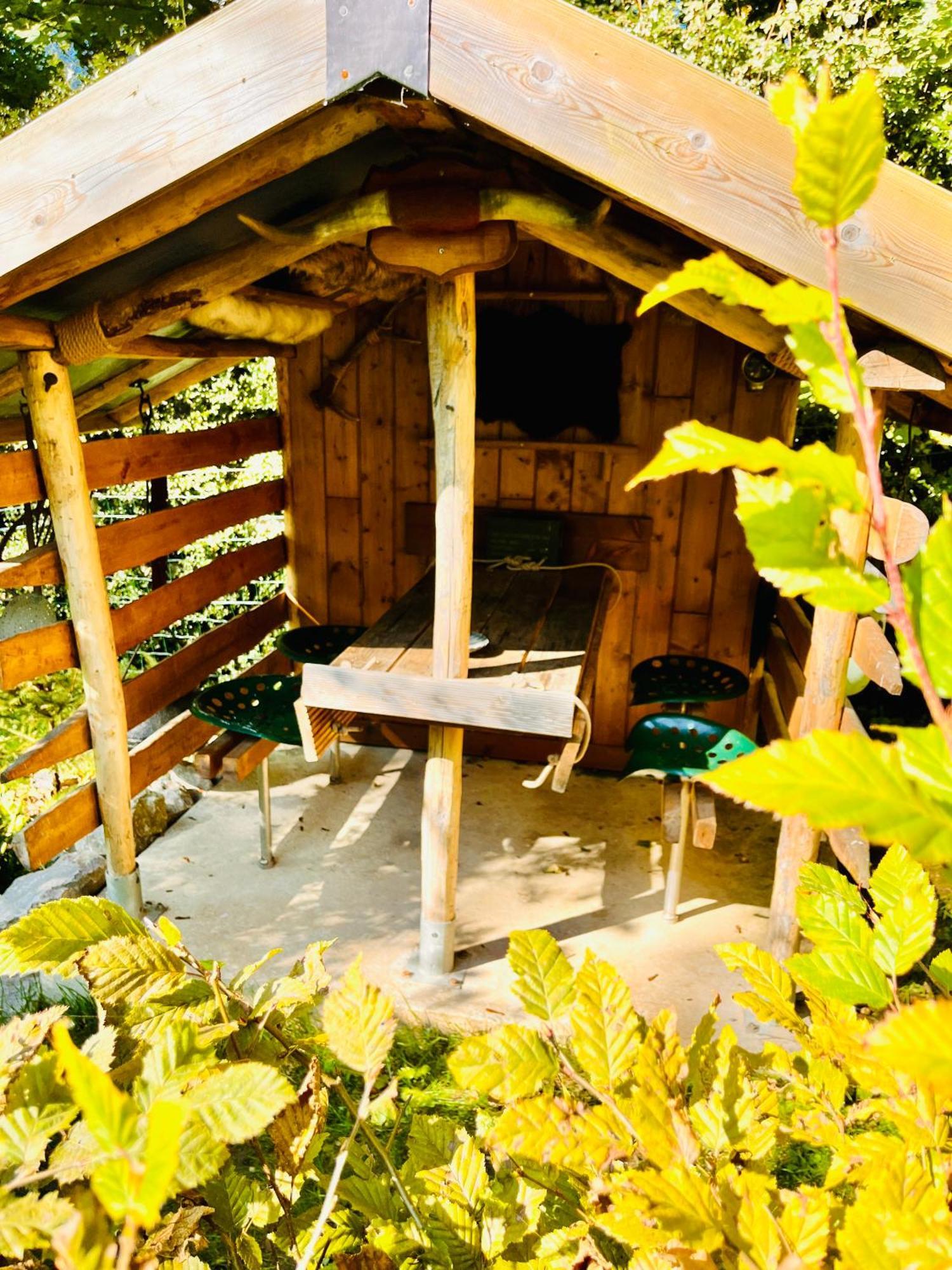 La Cabane Perchee Du Trappeur Ecrainville ภายนอก รูปภาพ