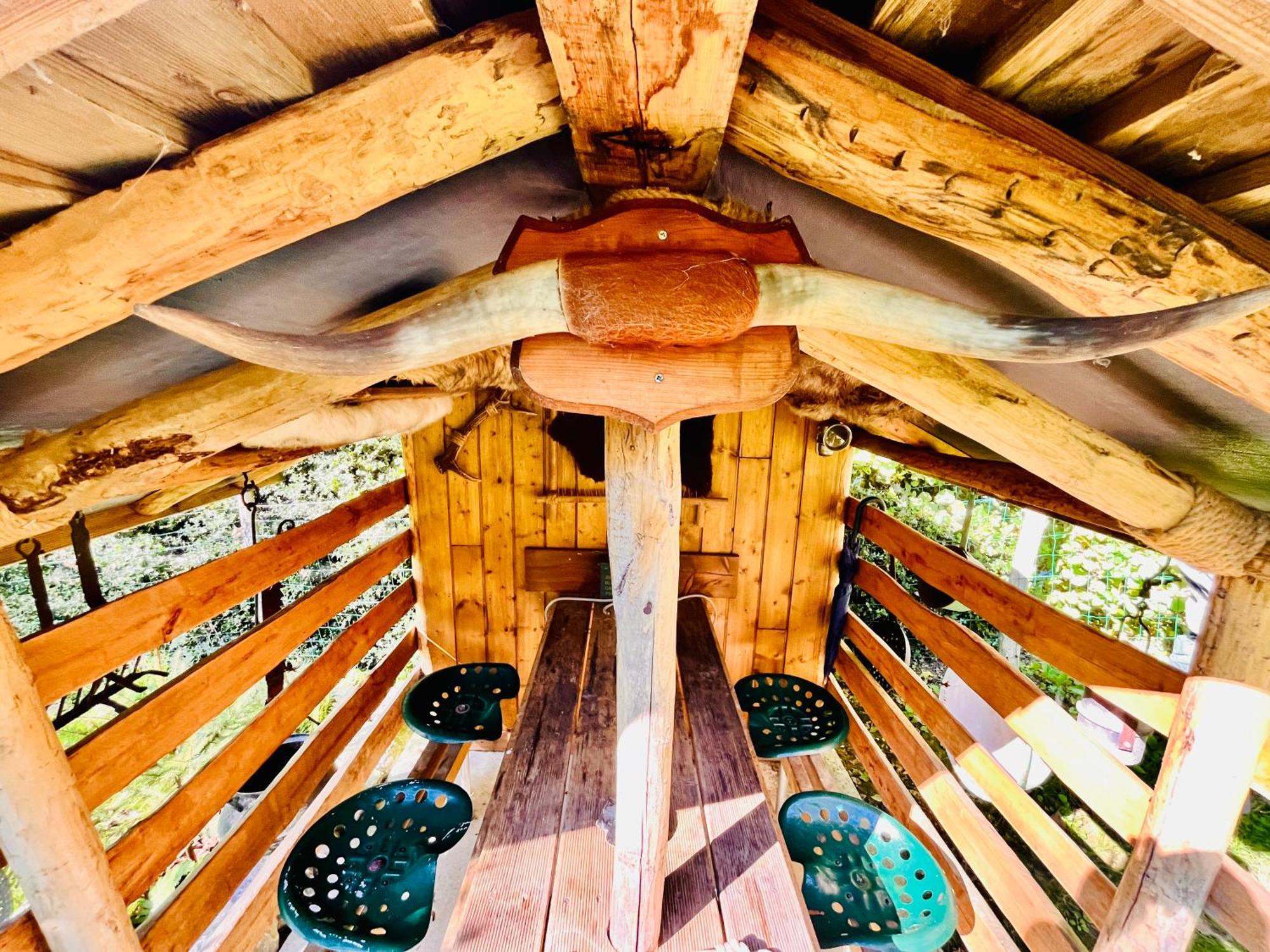 La Cabane Perchee Du Trappeur Ecrainville ภายนอก รูปภาพ